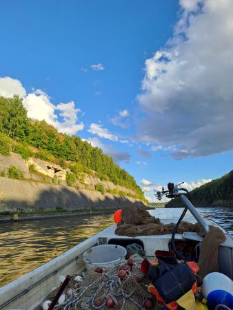 vissen vanuit boot